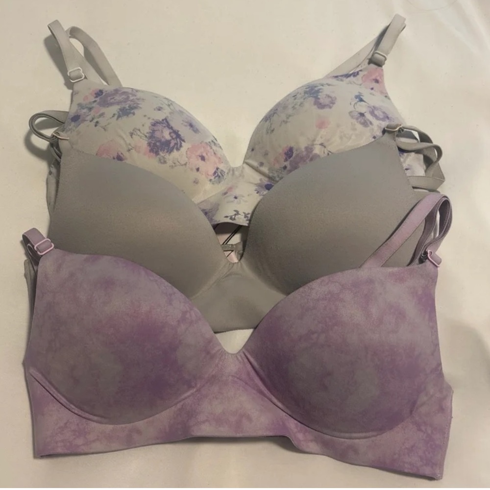 Victoria’s Secret wireless push-up bra 32B Bundle